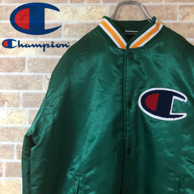 Champion(チャンピオン)の古着【Champion】スタジャン ロゴワッペン 中綿入り Lサイズ メンズのジャケット/アウター(スタジャン)の商品写真