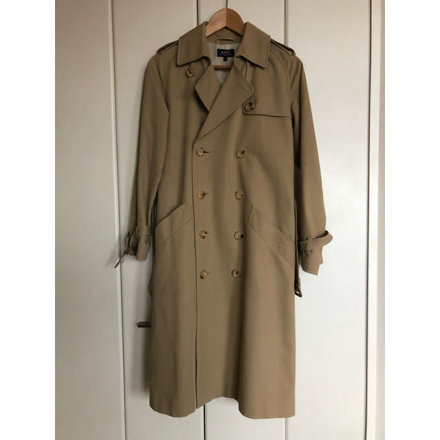 A.P.C(アーペーセー)のA.P.C.トレンチコート　ベージュ　36 アーペーセー レディースのジャケット/アウター(トレンチコート)の商品写真