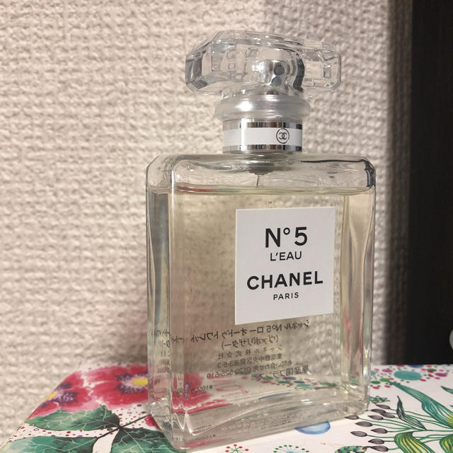 CHANEL No5 ロー オードゥトワレット 50ml香水