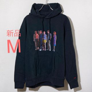 リーバイス(Levi's)の希少 リーバイス ストレンジャーシングス パーカー M 黒 新品 完売品(パーカー)