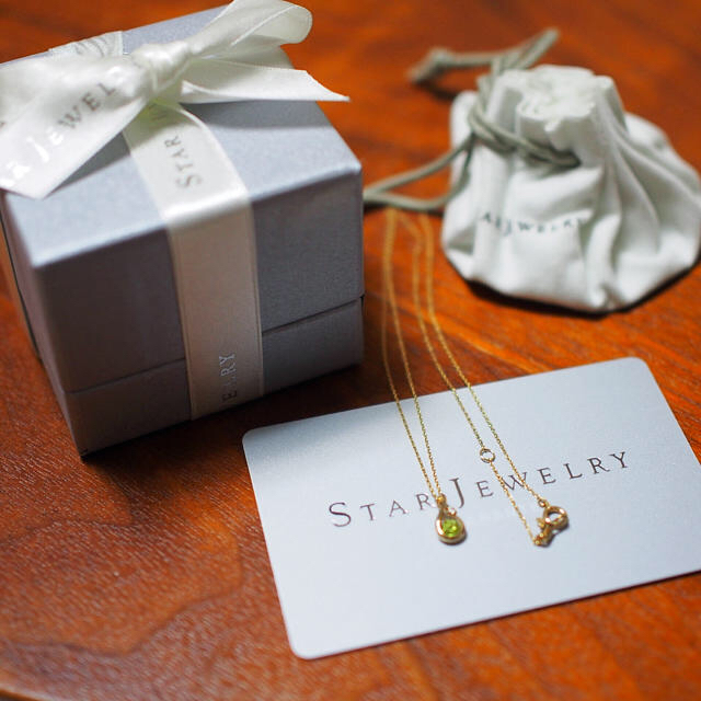 STAR JEWELRY(スタージュエリー)の【moe様】STAR JEWELRY シューティングスター ネックレス  レディースのアクセサリー(ネックレス)の商品写真