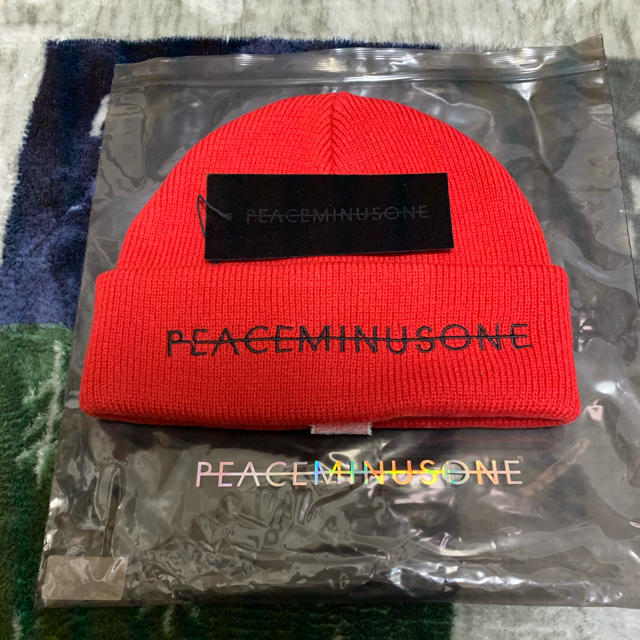 PEACEMINUSONE(ピースマイナスワン)のpeaceminusone PMO KNIT CAP #2 RED メンズの帽子(ニット帽/ビーニー)の商品写真