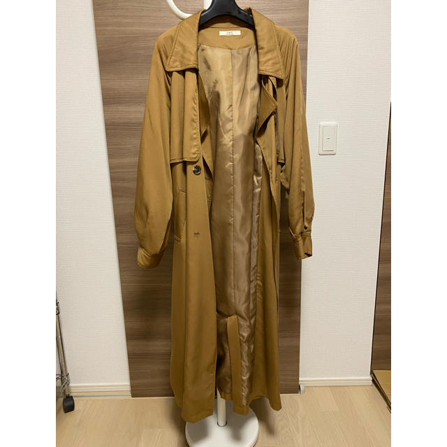 Ungrid(アングリッド)のungrid ルーズボリュームスリーブトレンチコート Mサイズ レディースのジャケット/アウター(トレンチコート)の商品写真