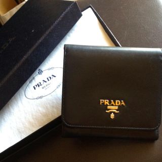 プラダ(PRADA)のプラダ＊本革三つ折り財布(財布)