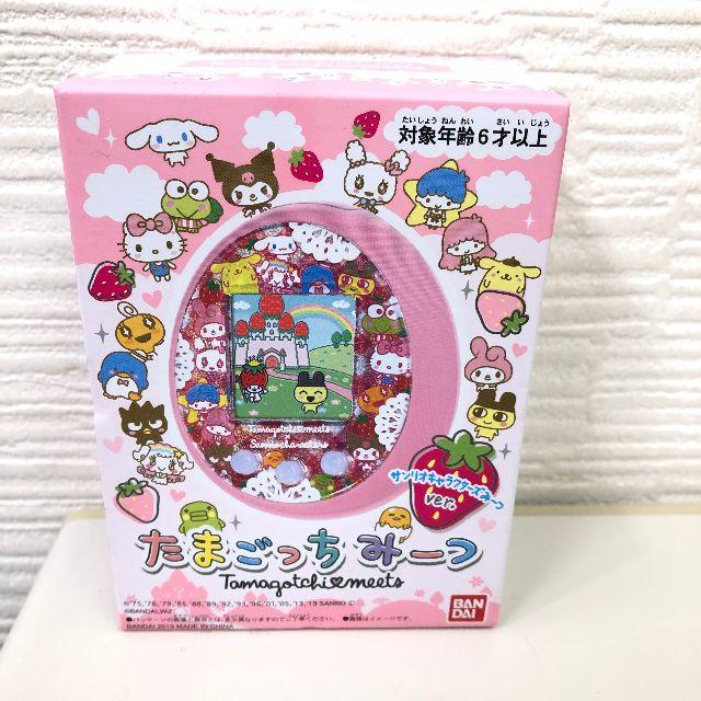 BANDAI - 入荷！！たまごっちみーつ サンリオキャラクターズみーつver.
