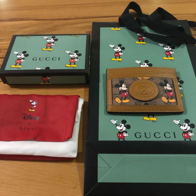Gucci(グッチ)のGUCCI ミッキー コラボ Disney カードケース レディースのファッション小物(名刺入れ/定期入れ)の商品写真