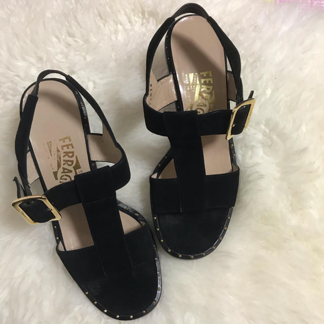 Ferragamo(フェラガモ)の正規品☆Ferragamo☆サンダル☆5C☆本スエード☆ レディースの靴/シューズ(サンダル)の商品写真