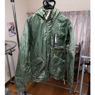 バートン(BURTON)のスノーボード　ジャケット　上着　メンズＬ(ウエア/装備)