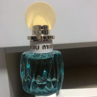 ミュウミュウ(miumiu)のミュウミュウ ロー ブルー オードパルファム 30mL(香水(女性用))