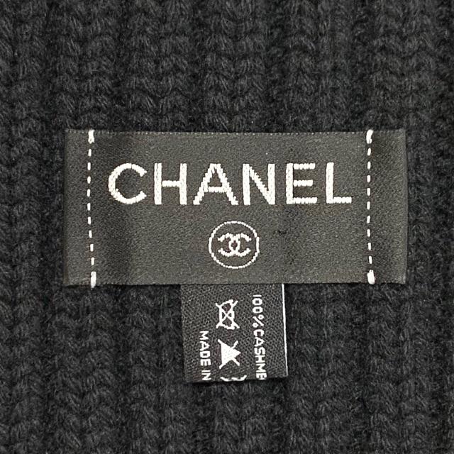 CHANEL(シャネル)のシャネル 特大ココマークカシミヤ100% フリンジ フード マフラー E1680 レディースのファッション小物(マフラー/ショール)の商品写真