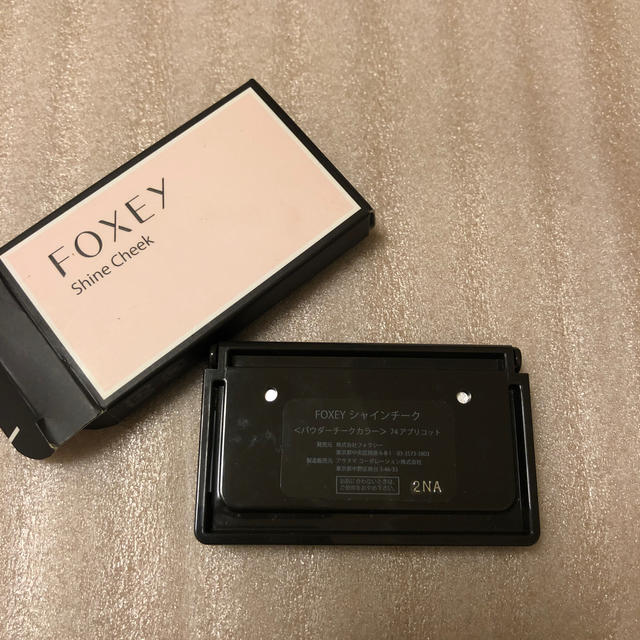 FOXEY(フォクシー)のFOXEY シャインチーク コスメ/美容のメイク道具/ケアグッズ(チーク/フェイスブラシ)の商品写真