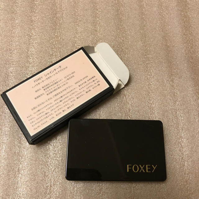 FOXEY(フォクシー)のFOXEY シャインチーク コスメ/美容のメイク道具/ケアグッズ(チーク/フェイスブラシ)の商品写真