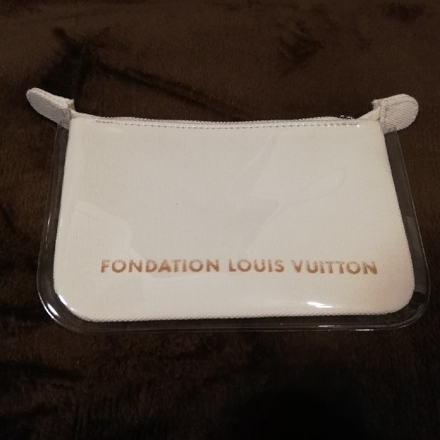 LOUIS VUITTON(ルイヴィトン)のヴィトンVUITTON　ポーチ　お土産 レディースのファッション小物(ポーチ)の商品写真