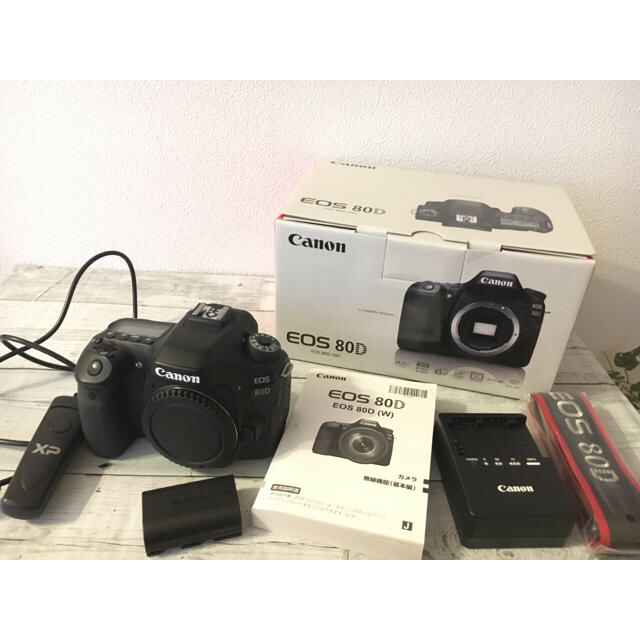 デジタル一眼【美品】キャノン Canon EOS 80D ボディ