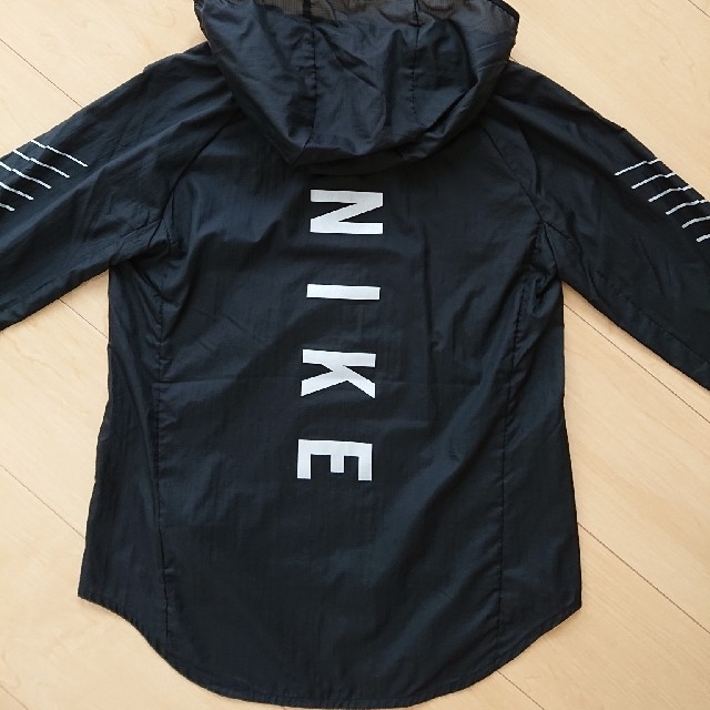 NIKE - 新品 NIKE ランニングジャケット S ナイキの通販 by Feeling｜ナイキならラクマ