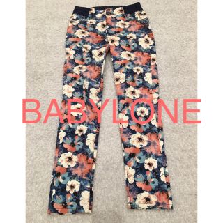 バビロン(BABYLONE)のBABYLONE パンツ(カジュアルパンツ)