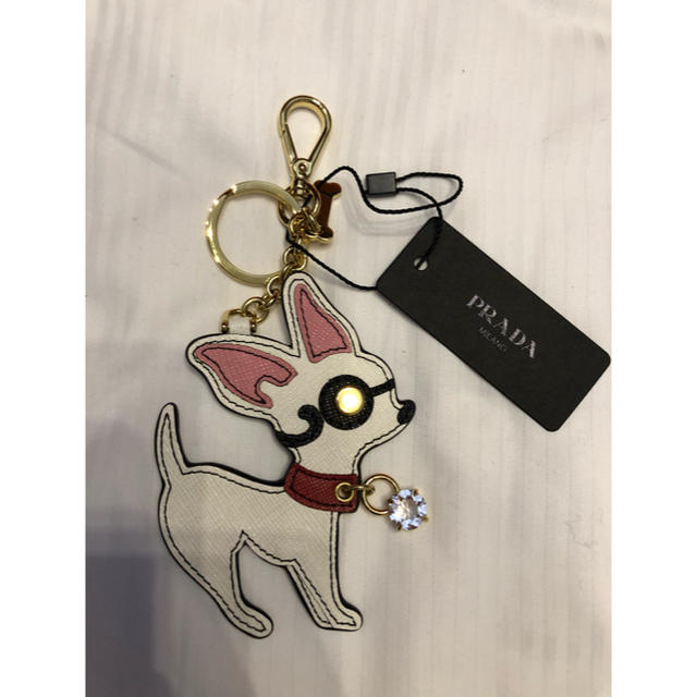 PRADA(プラダ)のPRADA チワワ　キーホルダー　新品！ ハンドメイドのアクセサリー(キーホルダー/ストラップ)の商品写真