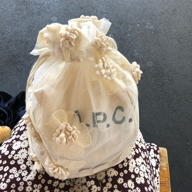 Lochie(ロキエ)の韓国　ヴィンテージ　フラワー　巾着バッグ レディースのバッグ(ショルダーバッグ)の商品写真