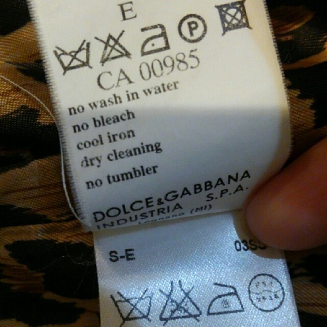 DOLCE&GABBANA(ドルチェアンドガッバーナ)の確認用 レディースのジャケット/アウター(ロングコート)の商品写真
