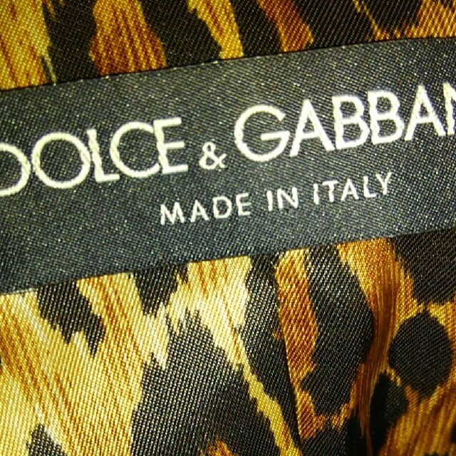 DOLCE&GABBANA(ドルチェアンドガッバーナ)の確認用 レディースのジャケット/アウター(ロングコート)の商品写真