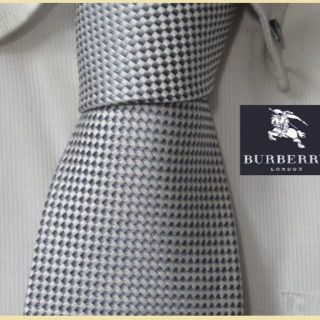 バーバリー(BURBERRY)の極美品★バーバリーロンドン【光沢シルバー】高級ネクタイ★パーティー◎(ネクタイ)