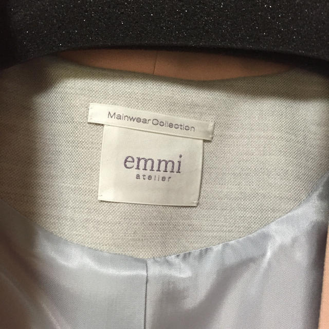 emmi atelier(エミアトリエ)のemmi 石原さとみ着用ジャケット レディースのジャケット/アウター(ノーカラージャケット)の商品写真