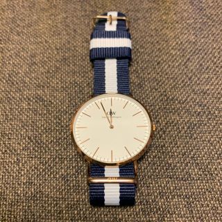 ダニエルウェリントン(Daniel Wellington)のダニエルウェリントン　時計　ローズゴールド　美品(腕時計(アナログ))