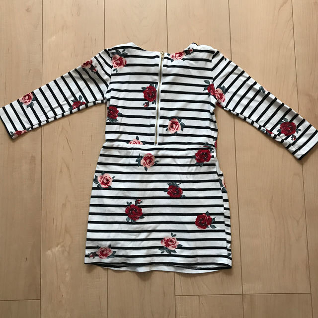 H&M(エイチアンドエム)のワンピース キッズ/ベビー/マタニティのキッズ服女の子用(90cm~)(ワンピース)の商品写真