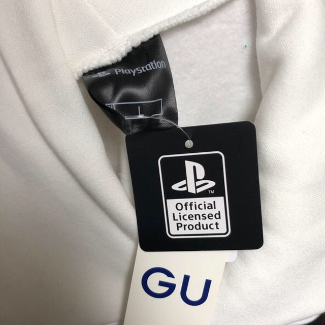 GU(ジーユー)のGU PlayStationコラボパーカー Lサイズ メンズのトップス(パーカー)の商品写真