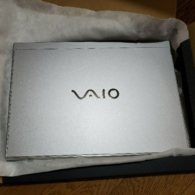 ほぼ新品、未使用品。SONY VAIO SX12（VJS122C11N）