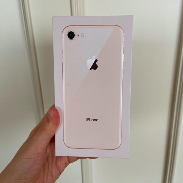 iPhone(アイフォーン)のiPhone8 本体 スマホ/家電/カメラのスマートフォン/携帯電話(スマートフォン本体)の商品写真