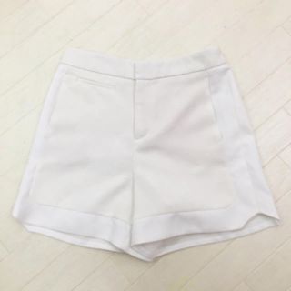 ザラ(ZARA)のZARA ハイウエスト ショートパンツ(ショートパンツ)