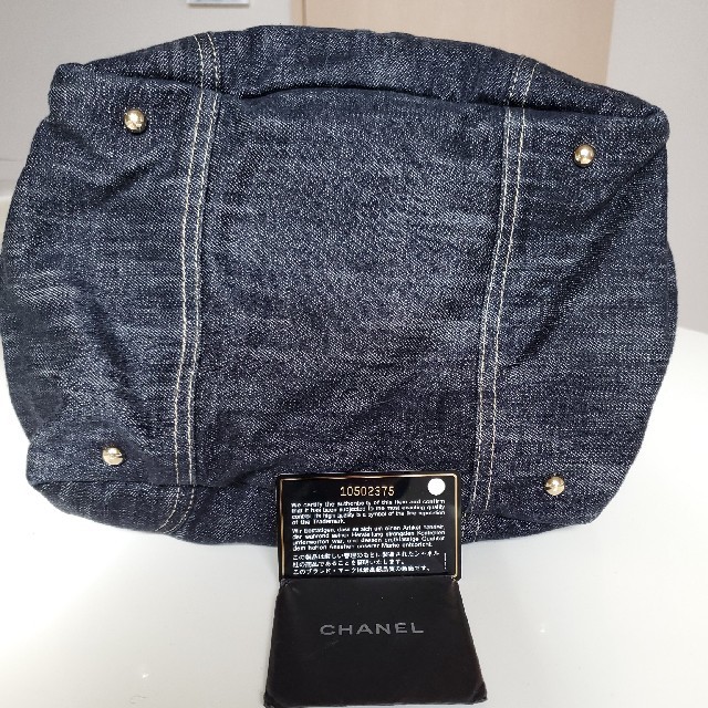 CHANEL(シャネル)のひめ様専用　激レア シャネル スパークリングデニム トートバッグ　本物、美品 レディースのバッグ(ショルダーバッグ)の商品写真