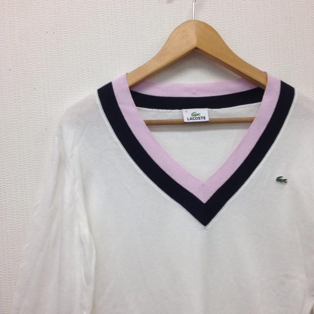 LACOSTE(ラコステ)のLACOSTE＊ロゴ刺繍＊ざっくりVネック＊ニット レディースのトップス(ニット/セーター)の商品写真