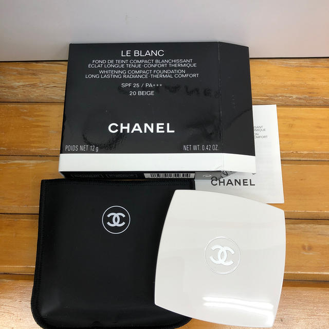 CHANEL ル ブラン コンパクト ラディアンス 20