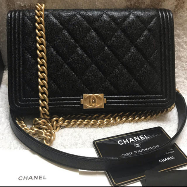CHANEL(シャネル)のCHANEL♡チェーンウォレット レディースのバッグ(ショルダーバッグ)の商品写真