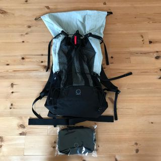 アークテリクス(ARC'TERYX)の山と道  THREE 廃盤色 ジップパック新品付き 美品(登山用品)