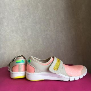 アディダスバイステラマッカートニー(adidas by Stella McCartney)の専用です❣️新品❣️adidas ×STELLA  トレーニングシューズ(スニーカー)