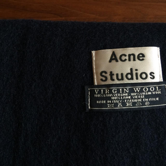 【クリーニング済】Acne studios ネイビー大判ストール　ウール100%