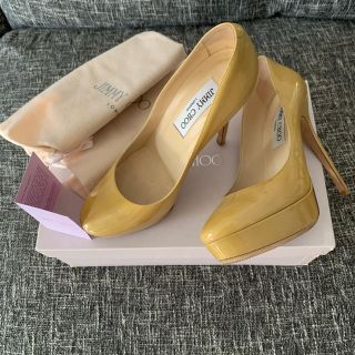 ジミーチュウ(JIMMY CHOO)のJimmy Chooサイズ35 (22〜22.5) ヌーディ　ベージュパンプス (ハイヒール/パンプス)