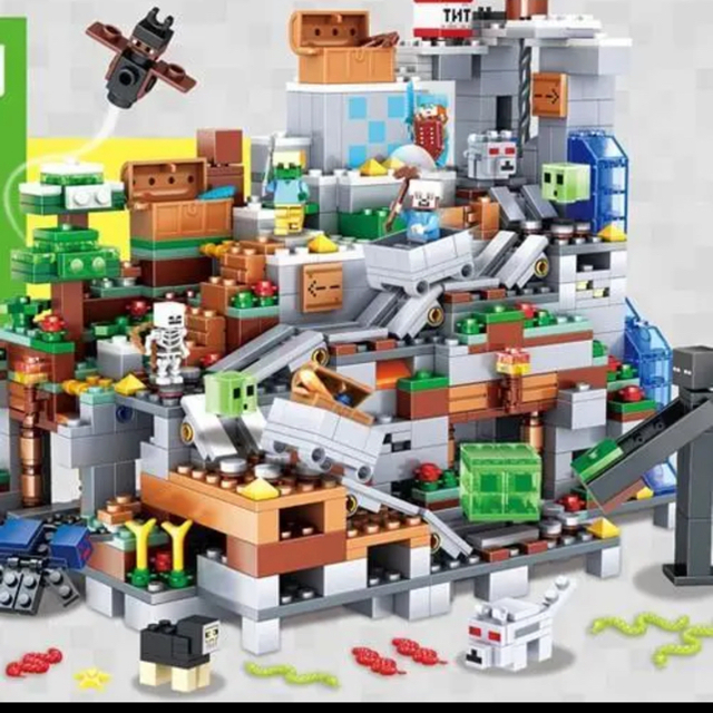 Lego(レゴ)のマインクラフト  レゴ互換　山の洞窟(日本未発売) 収納BOX付き　国内急送 キッズ/ベビー/マタニティのおもちゃ(積み木/ブロック)の商品写真