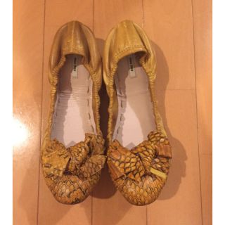 ミュウミュウ(miumiu)のmiumiu バレエシューズ(バレエシューズ)