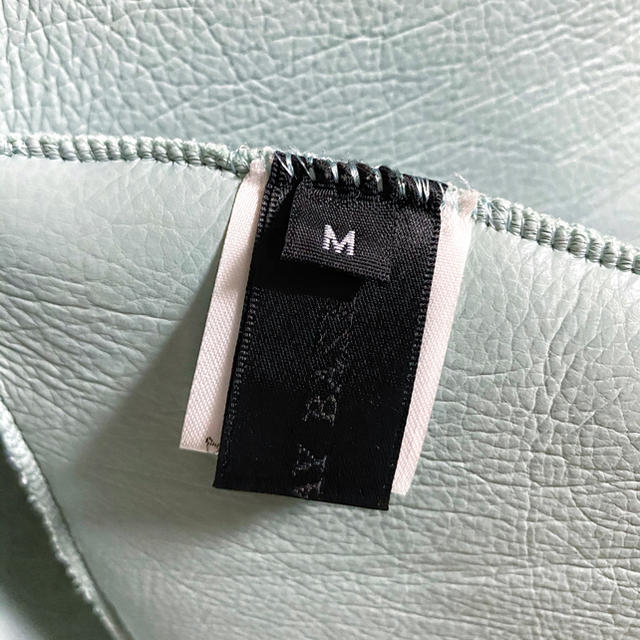 ZARA(ザラ)のbirthdaybash フェイクファーコート　M レディースのジャケット/アウター(毛皮/ファーコート)の商品写真