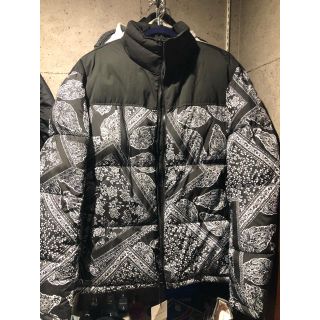 ザラ(ZARA)の【値下げ】ZARA バンダナ柄パブジャケット(ダウンジャケット)