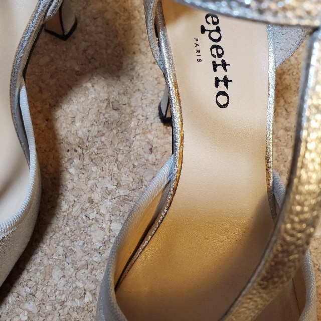 美品★RepettoパンプスTストラップシルバー結婚式入学式卒業式レペット