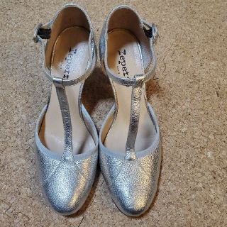 レペット(repetto)の美品★RepettoパンプスTストラップシルバー結婚式入学式卒業式レペット(ハイヒール/パンプス)