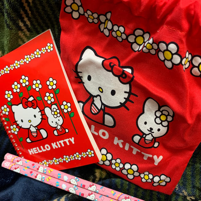 ハローキティベーシックリポンマフラーマスコット3点 通販 ☆サンリオ☆ ボンボンリボンちゃんマフラー
