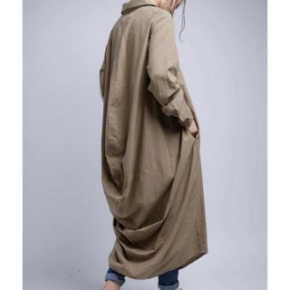 アンティカ(antiqua)のお値下げしました(*´ω`*)完売品  シンプルバックドレープシャツ(シャツ/ブラウス(長袖/七分))