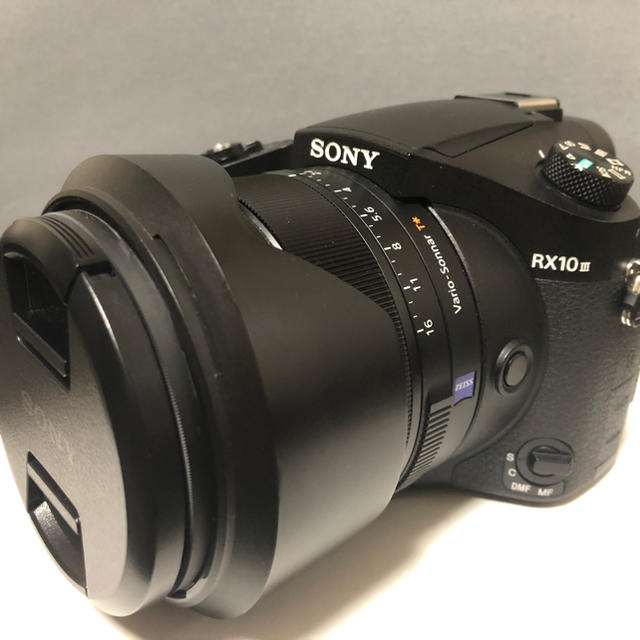 SONY(ソニー)のSONY DSC-RX10M3 Cyber-shot スマホ/家電/カメラのカメラ(コンパクトデジタルカメラ)の商品写真