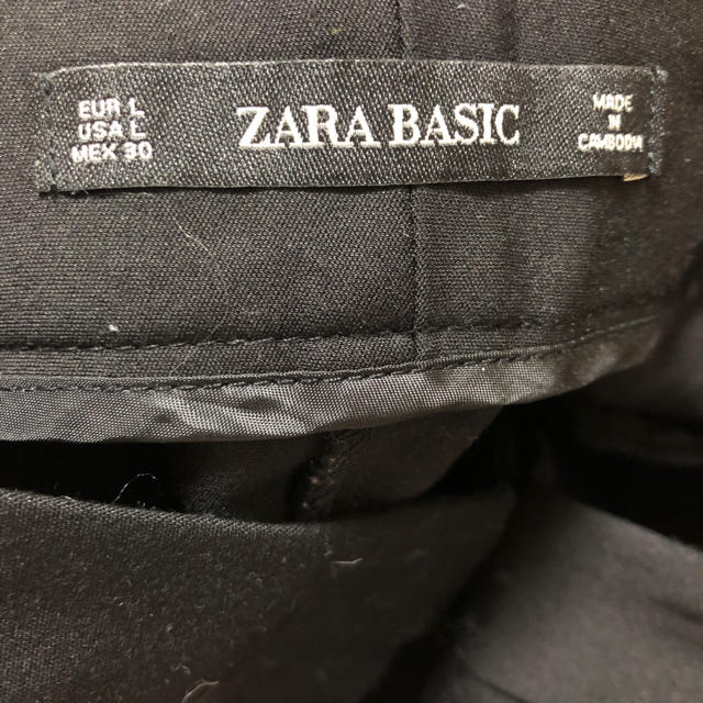 ZARA(ザラ)のZARAクロップドパンツ レディースのパンツ(クロップドパンツ)の商品写真